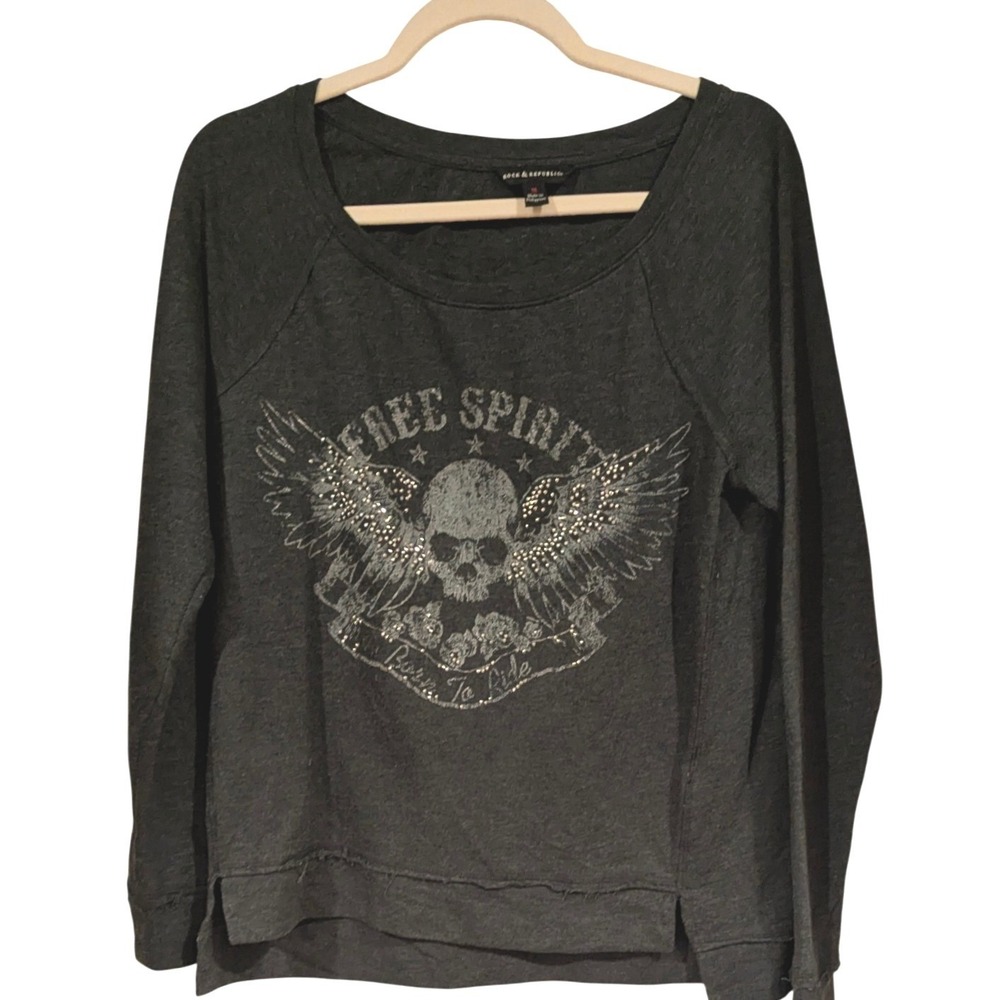 Rock & Republic Sweatshirt M Grey Skull Rhinestone Free Spirit Biker Edgy Rocker